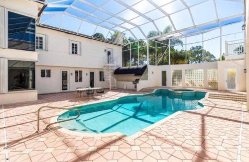 West Dixie Bend House | Casa Parkland Private Resort Courtyard Pool