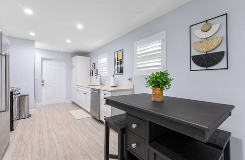 Sailboat Bend House | Casa Thalassa within a mile to Las Olas Strip