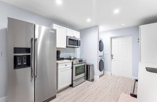 Sailboat Bend House | Casa Thalassa within a mile to Las Olas Strip