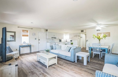 North End Condo | Castaway Cottage, A Cozy 2-Bedroom Condo in OCNJ. Pet Friendly