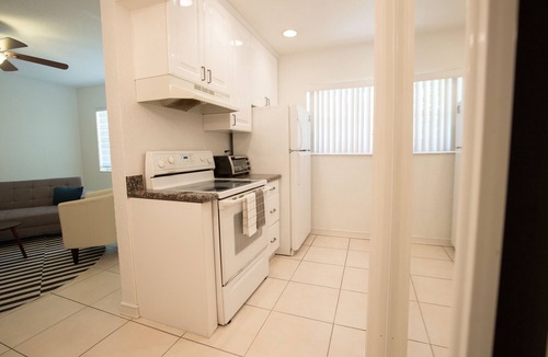 Sailboat Bend Apartment | Casual & Cozy Fort Lauderdale Getaway