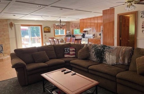 De Lancey Ski Chalet | Catskill Mountain Secluded Cottage