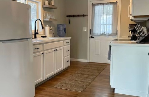 Town of Ledyard Cottage | Cayuga Lake Cottage near Aurora - Wineries, Brewery, Trails and Lakefront.