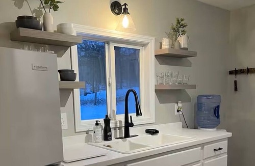 Town of Ledyard Cottage | Cayuga Lake Cottage near Aurora - Wineries, Brewery, Trails and Lakefront.