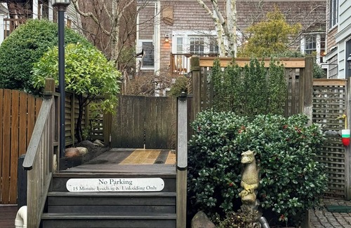 Provincetown Condo | CENTER OF TOWN: 1 Bedroom, 1 Bath, WiFi, King-size Tempur-Pedic