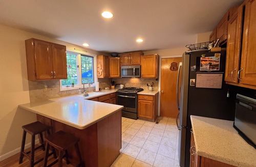 Centerville House | Centerville 2 bedroom 1.5 bath ranch with central AC, Great backyard, centrally located sleeps 4