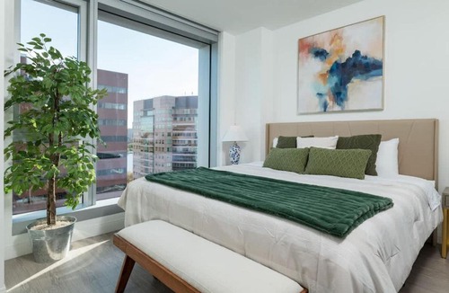 Chinatown Apartment | Central 3BR & Den Penthouse Boston Common MGH & TUFTS