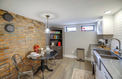 Rose Park Apartment | Central to Everything! Missoula Stay w/Courtyard