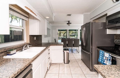 Wilton Manors Villa | Central Waterfront Villa Salt Wtr Pool Near Beach