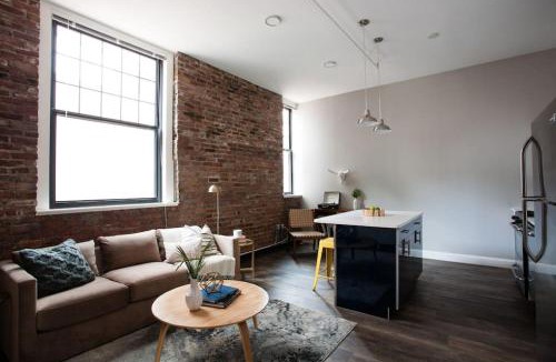Downtown Boston Apartment | Centrally Located Luxurious Loft Walk Anywhere