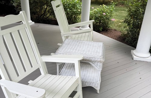 West Tisbury House | Centrally Located for Activities - Tisbury Great Pond/Trails/Kayak & Tennis