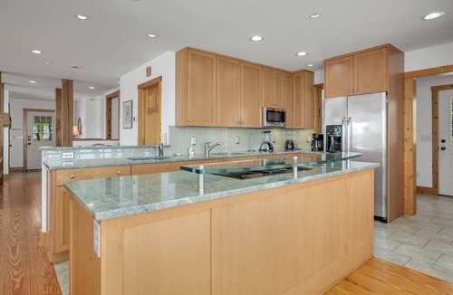 Chincoteague House | Charlotte's Morning Sun | Luxury Oyster Bay Waterfront w/Unobstructed Views, Screened Porch & Dock