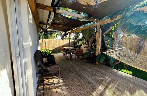 Middle River Terrace Apartment | Charming 1-bedroom apartment with private yard in wonderful Fort Lauderdale