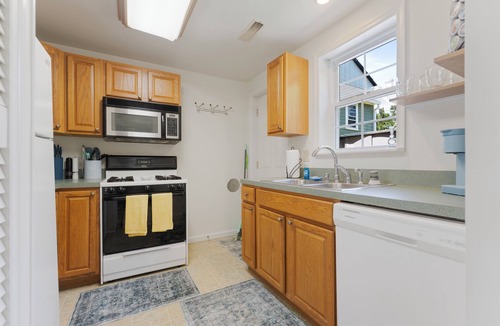 Old Town Fredericksburg Apartment | Charming 1-bedroom apartment with WiFi and AC in Fredericksburg