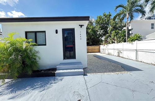 Allapattah Apartment | Charming 1-bedroom apartment with AC, WiFi in Heart of Miami