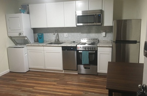 Wildwood Cottage | Charming 1-bedroom cottage in fantastic Wildwood with WiFi, AC