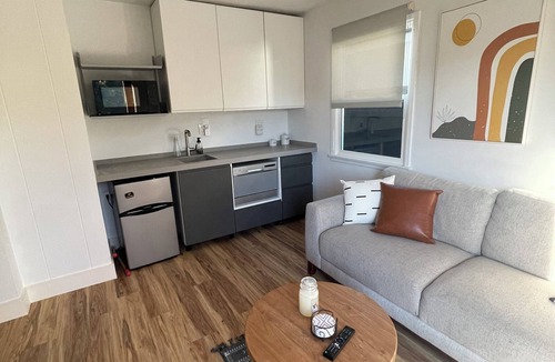 Palms Apartment | Charming 1-bedroom apartment in a quiet neighborhood in Los Angeles.