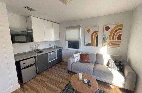 Palms Apartment | Charming 1-bedroom apartment in a quiet neighborhood in Los Angeles.