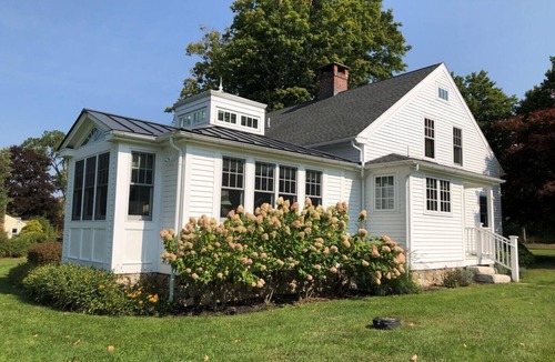 Litchfield House | Charming 1870 cape cottage in Litchfield