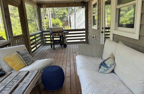 Carova Beach Cottage | Charming 2-bed cottage located in the peaceful, 4x4 area of Carova Beach