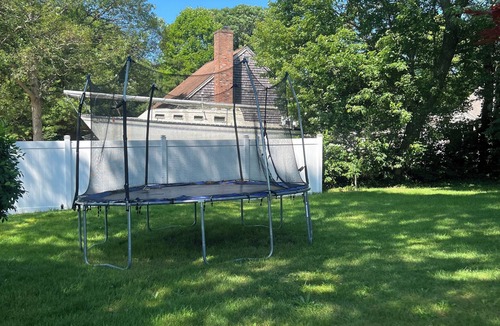 Hyannis Cottage | Charming 2-bedroom cottage with AC, WiFi in serene Barnstable