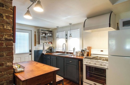 Wellfleet Cottage | Charming 2-bedroom cottage in Downtown Wellfleet