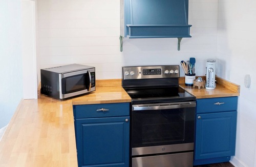 North House | Charming 2-bedroom house with AC, WiFi in Mathews County Virginia