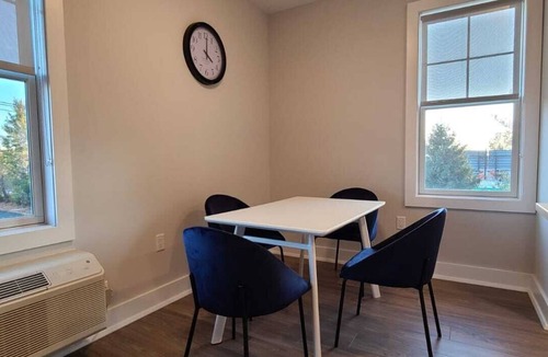 Leonia Apartment | Charming 2-bedroom minutes to NYC