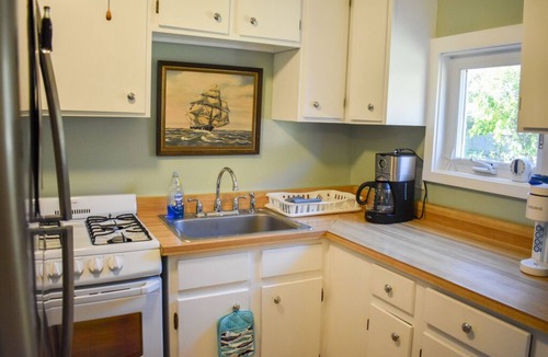 Dennis Port House | Charming 2-Bedroom Cottage Just 2/10 Mile from Sea Street Beach!