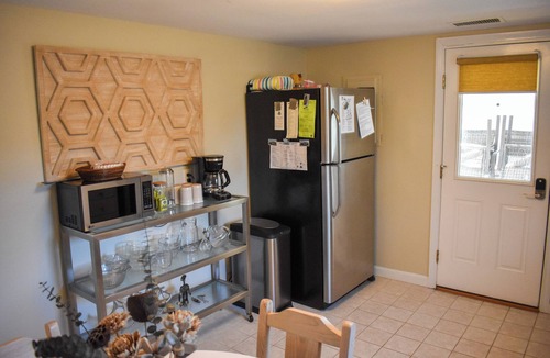 West Dennis House | Charming 2-Bedroom Beach Retreat with Sun Porch