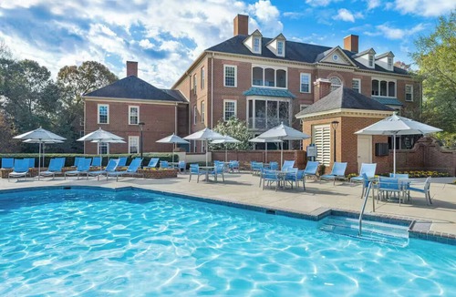 Berkeley Villa | Charming 2-bedroom villa with WiFi, AC in phenomenal Williamsburg