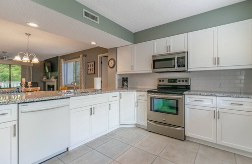Arcadian Shores Villa | Charming 3 bdrm, nestled among the trees-15C WHP