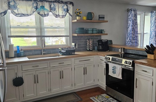 Rock Hall House | Charming 3 bed/2 bath house in Rock Hall with a 3-min walk to restaurants/town.