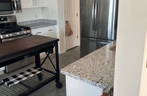Virginia Beach House | Charming 3-bedroom house with AC and WiFi in awesome Virginia Beach