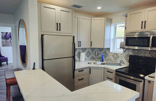 Southwest Coconut Grove House | Charming 3-bedroom house with WiFi, AC in lovely Coconut Grove