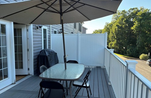 State College House | Charming 3-bedroom townhome in fabulous State College with WiFi, AC