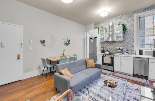 Midtown Apartment | Charming 3-bedroom apartment in brilliant New York with WiFi, AC