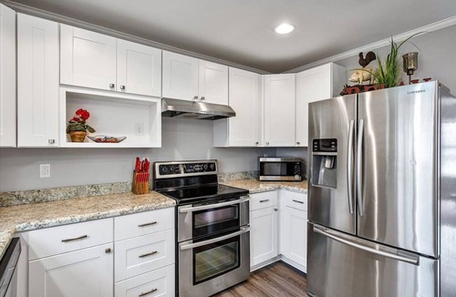 Ashland Apartment | Charming 3-Bedroom Home in Heart of Ashland