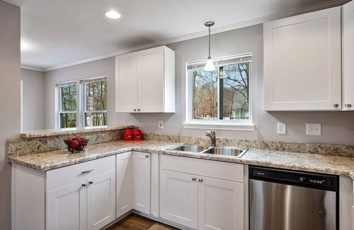 Ashland Apartment | Charming 3-Bedroom Home in Heart of Ashland