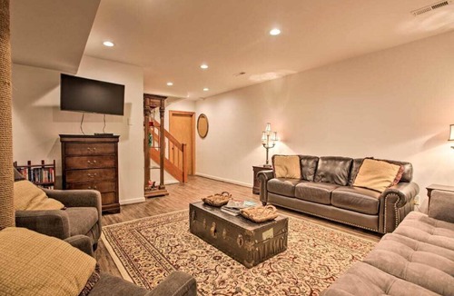 Nellysford House | Charming 3-bedroom house with hot tub and large deck