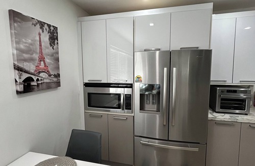 Margate House | Charming 3-bedroom house with WiFi and AC in Margate