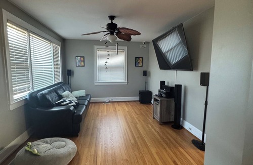 Skippers Corner House | Charming 3-bedroom house with AC, WiFi in quaint Castle Hayne