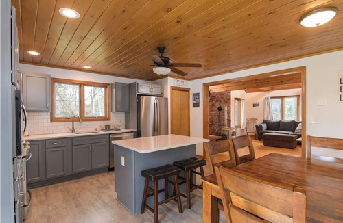 Mount Holly Ski Chalet | Charming 3-Bedroom Chalet in Tranquil Mt Holly, VT - Summer or Winter Getaway