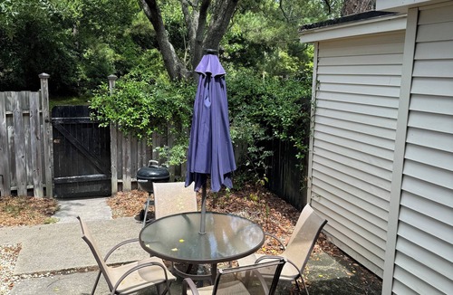 Mount Pleasant House | Charming 3 BR near downtown Charleston , in Desirable Mt. Pleasant