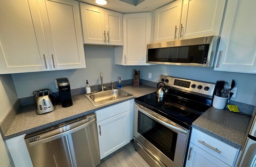 Brewster Condo | Charming 3BR Edinborough retreat at Ocean Edge with golf views and nearby beaches.