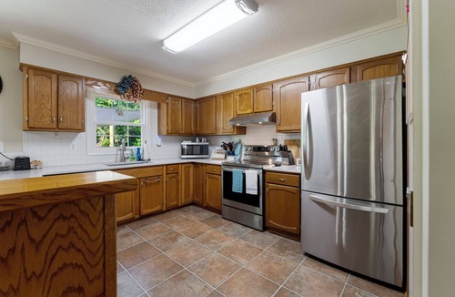 Ruby House | Charming 3BR Home in Scenic Fredericksburg AC & Comfort
