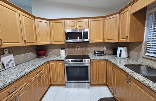 Pembroke Pines House | Charming 4-bedroom house with WiFi, Amenities in pleasant Pembroke Pines