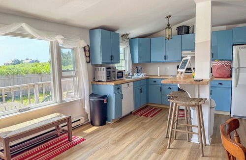 West Dennis House | Charming 4 Bedroom Beach Retreat with Views, Steps to South Village Beach