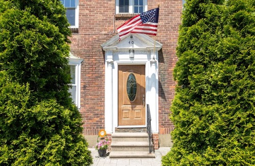 Melrose Apartment | Charming Albany 1-BR Apt with beautiful patio to enjoy and off street parking