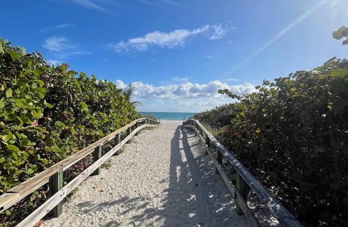 North Beach Apartment | Charming apartment in awesome Miami Beach with AC